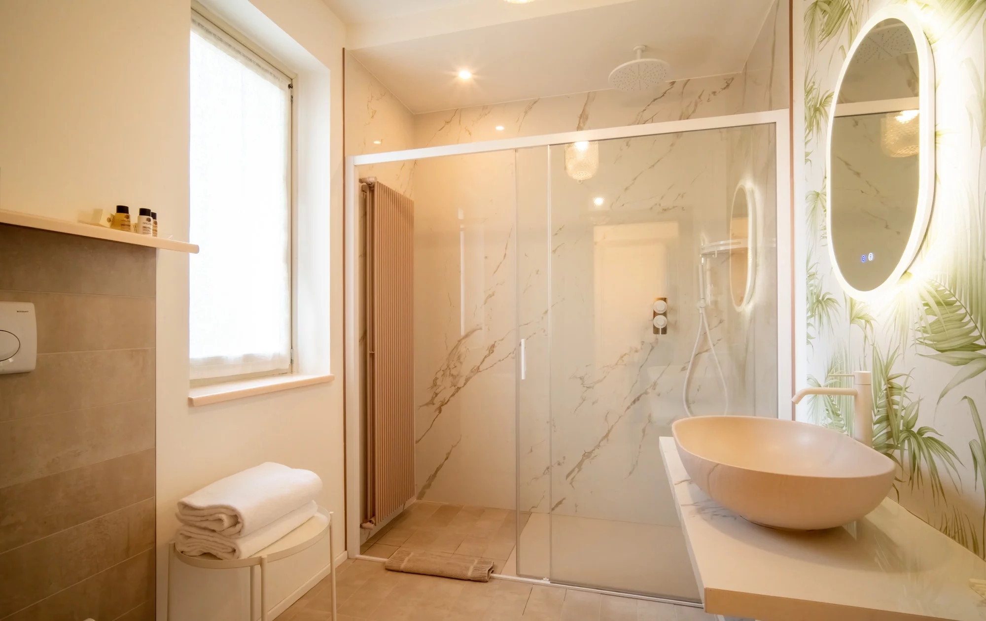 media.Slide-CameraStandard_5ResortLimaxAcis